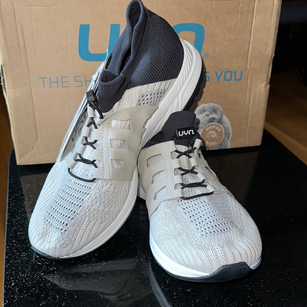 UYN Light Gray Extrafine Merino Wool Knit Athletic Sneakers from Italy - Picture 5 of 5